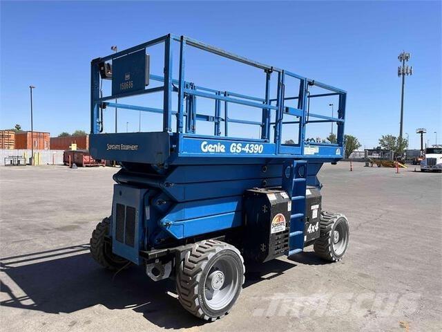 Genie GS4390RT シザースリフト