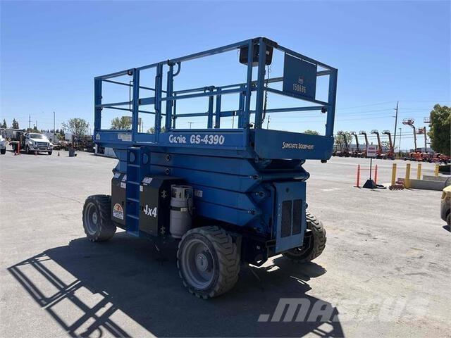 Genie GS4390RT シザースリフト