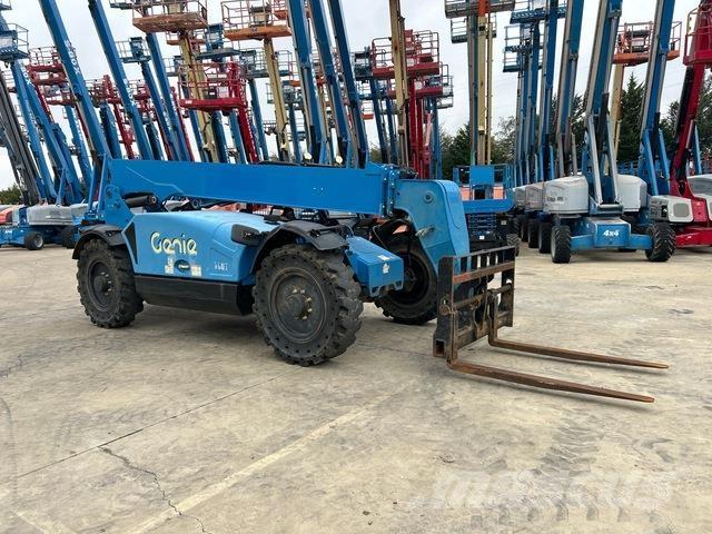 Genie GTH-844 テレスコーピックハンドラー