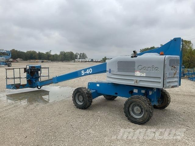 Genie S-40 ブームリフト　直伸型