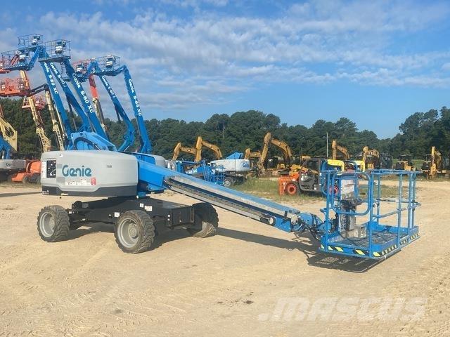 Genie S-40XC ブームリフト　直伸型