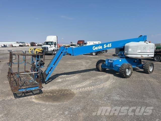 Genie S-45 ブームリフト　直伸型