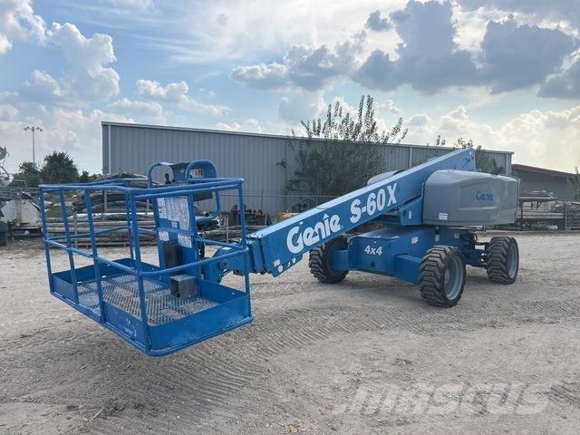 Genie S-60X ブームリフト　直伸型