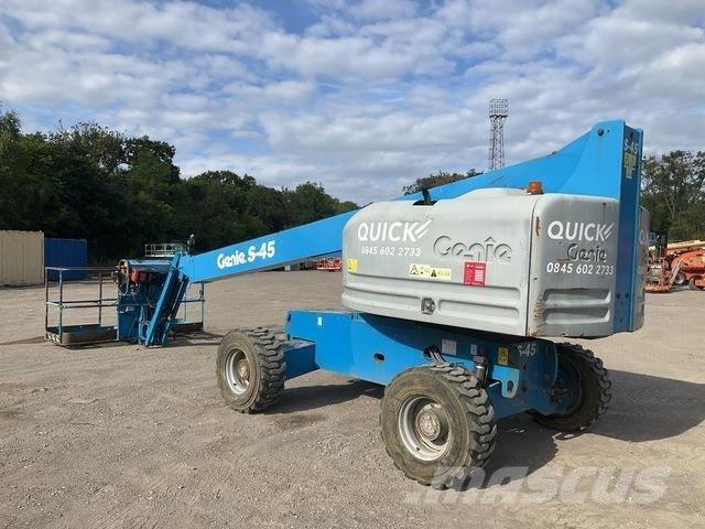 Genie S45 ブームリフト　直伸型