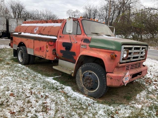 GMC 6000 タンカートラック