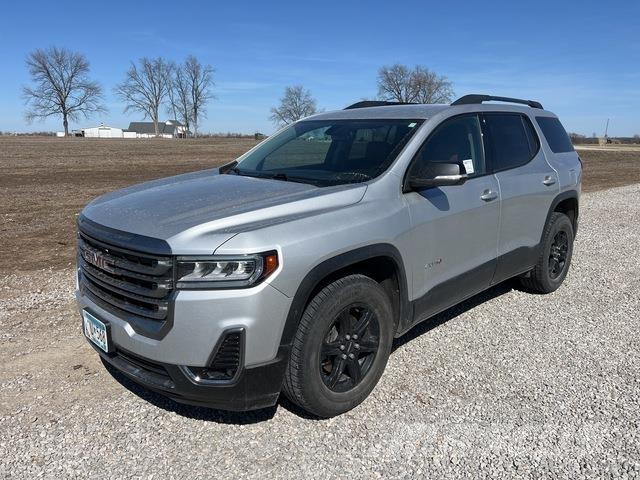 GMC Acadia 自動車