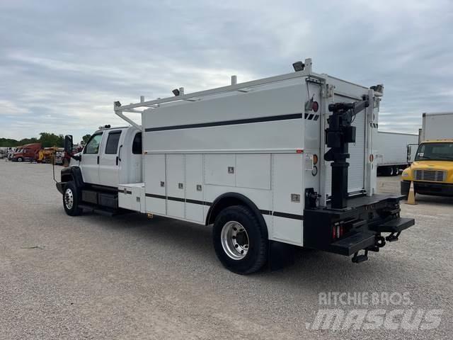 GMC C7500 多目的／汎用車両