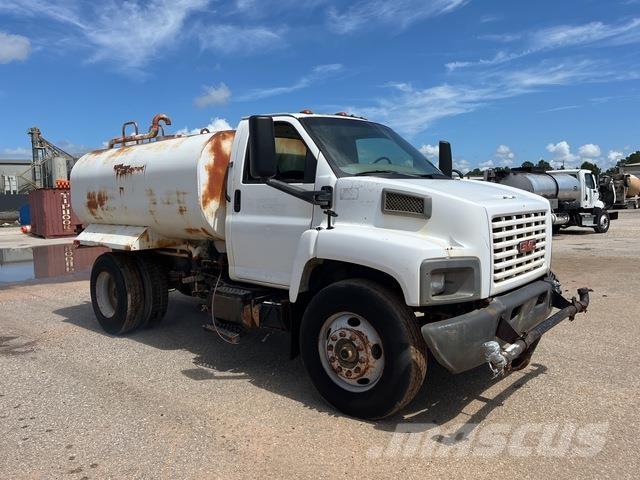GMC C7500 給水車