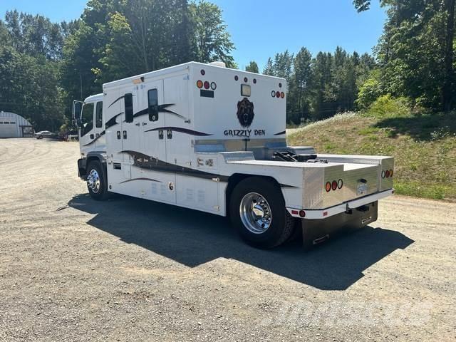 GMC T7500 アーティキュレート式ダンプトラック