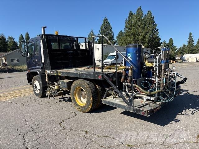 GMC T7500 多目的／汎用車両
