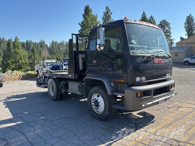 GMC T7500 多目的／汎用車両