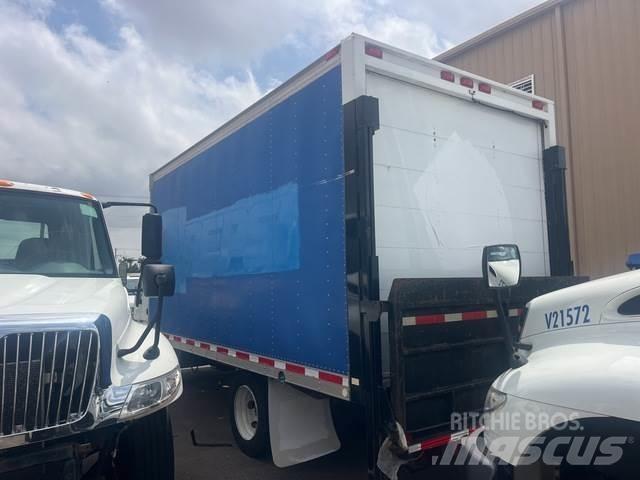 GMC W5500 ボックスボディー、ウイング、箱車