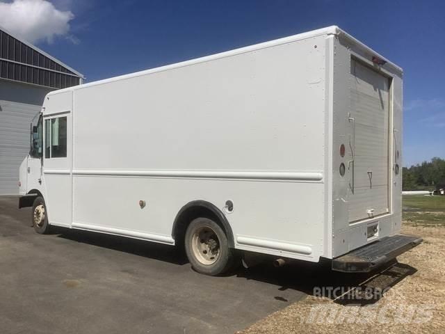 GMC Workhorse ボックストラック