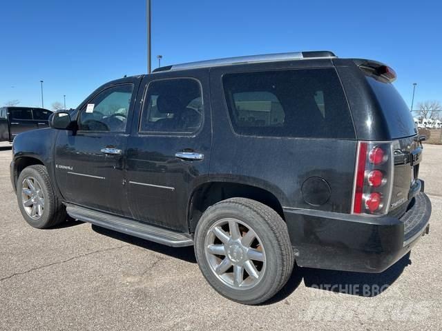 GMC Yukon 自動車
