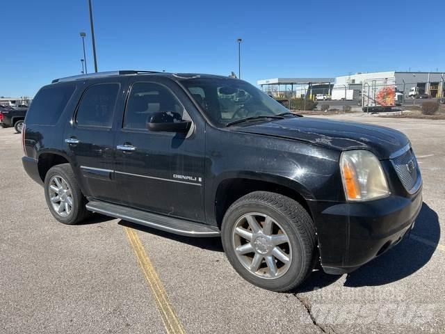 GMC Yukon 自動車