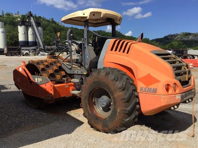 Hamm H 11iX P 振動ローラ