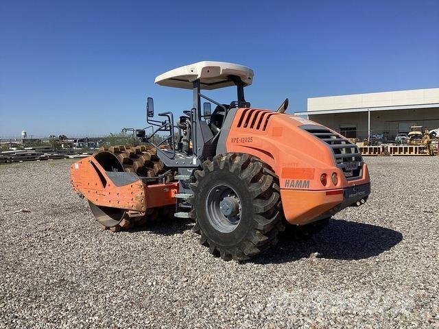 Hamm H11i P 振動ローラ