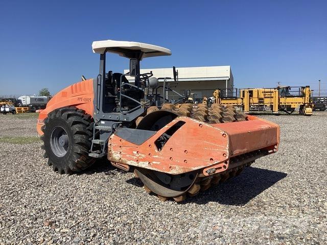 Hamm H11i P 振動ローラ