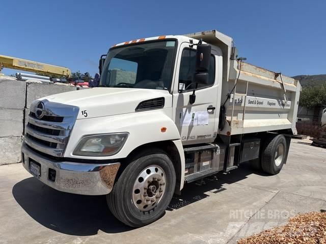 Hino  ダンプ