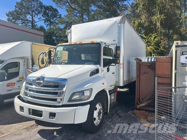 Hino 238 ボックスボディー、ウイング、箱車