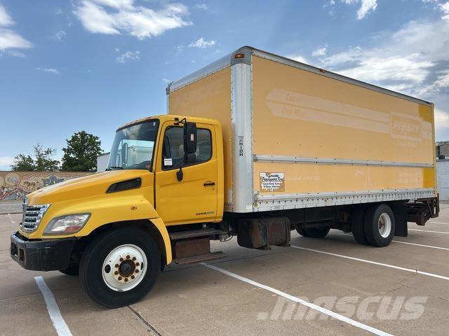 Hino 268 ボックスボディー、ウイング、箱車