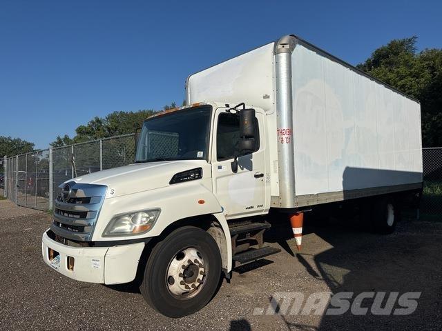 Hino 268 ボックスボディー、ウイング、箱車