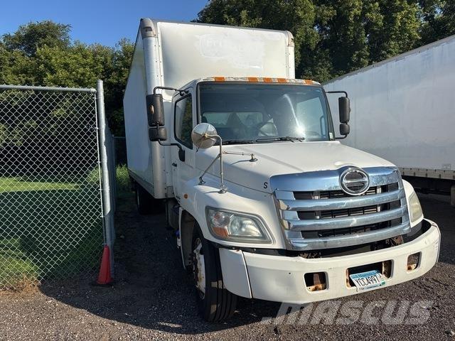 Hino 268 ボックスボディー、ウイング、箱車