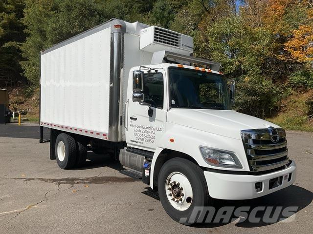 Hino 268 冷凍冷蔵車