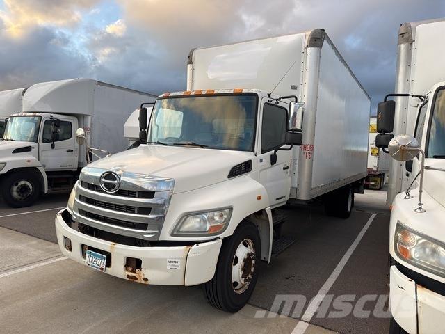 Hino 268 ボックスボディー、ウイング、箱車