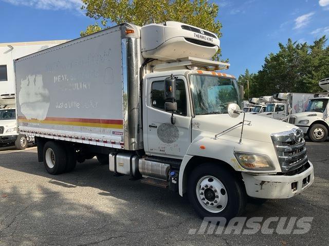 Hino 268 冷凍冷蔵車