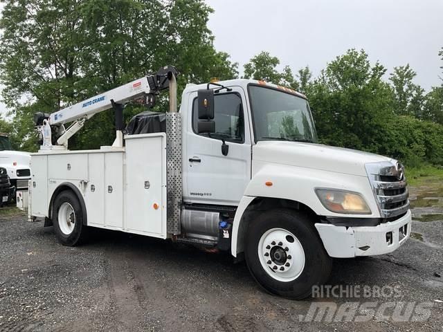 Hino 338 多目的／汎用車両