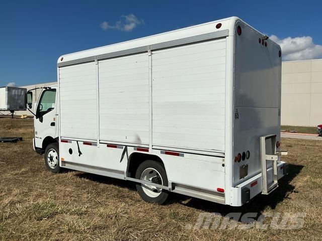 Hino XJC710 飲料運送車両