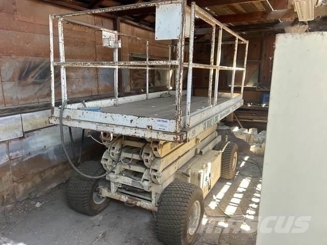 Hunter 2560 シザースリフト