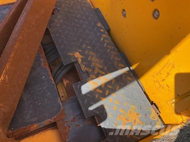 Hyster E25XL バッテリーフォークリフト