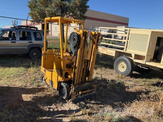 Hyster E25XL バッテリーフォークリフト
