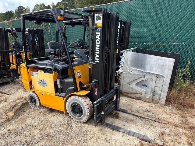 Hyundai 25B-9U バッテリーフォークリフト