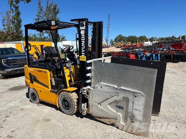 Hyundai 25B-9U バッテリーフォークリフト