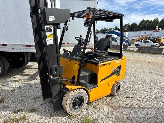 Hyundai 25B-9U バッテリーフォークリフト
