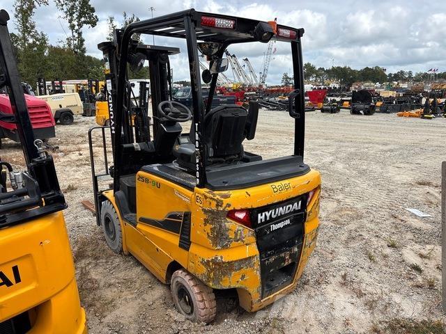 Hyundai 25B-9U バッテリーフォークリフト