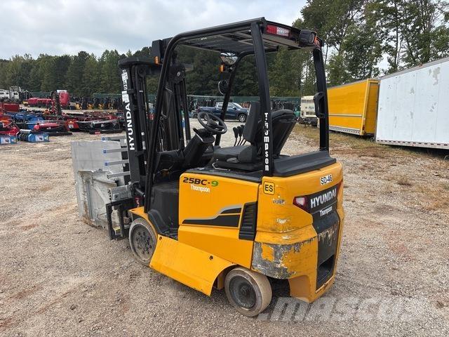 Hyundai 25BC-9 バッテリーフォークリフト
