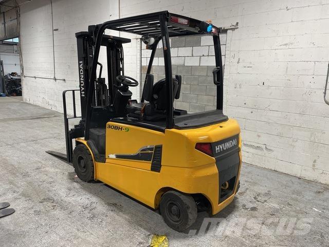 Hyundai 30BH-9 バッテリーフォークリフト