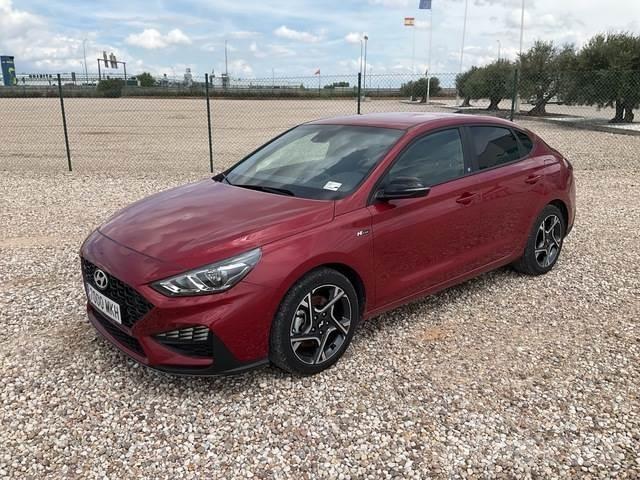 Hyundai i30 自動車
