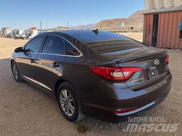 Hyundai Sonata 自動車