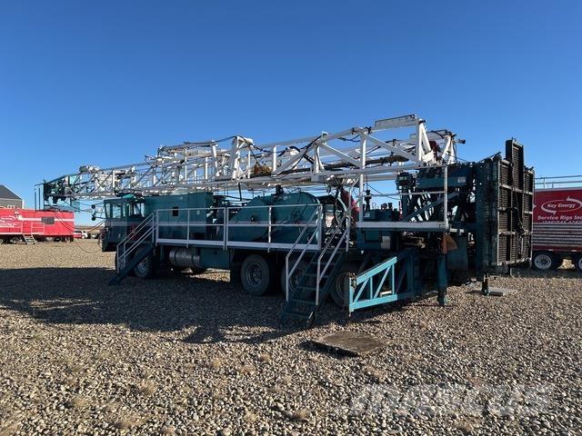  Ideco H35 自走式掘削トラック