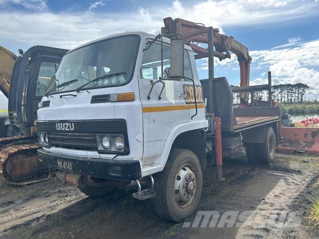 Isuzu  クレーントラック、ユニック車