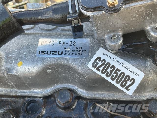 Isuzu C240 エンジン
