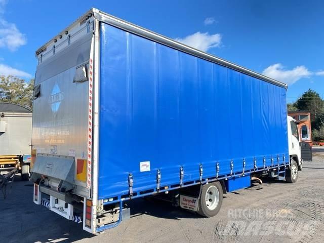 Isuzu FSD 850 カーテンサイダートラック