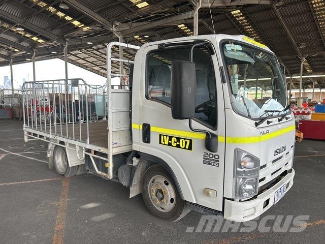 Isuzu NLR 平ボディー