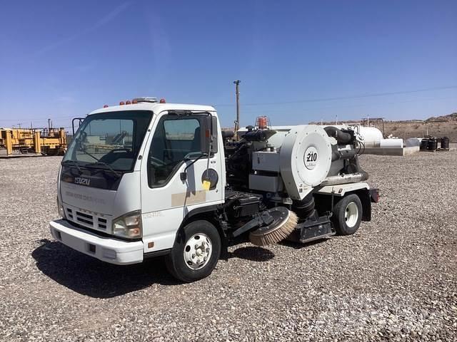 Isuzu NPR 街路清掃車