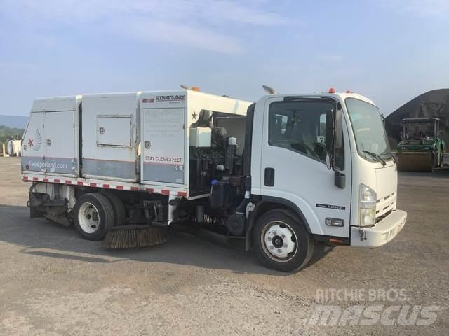 Isuzu NQR 街路清掃車